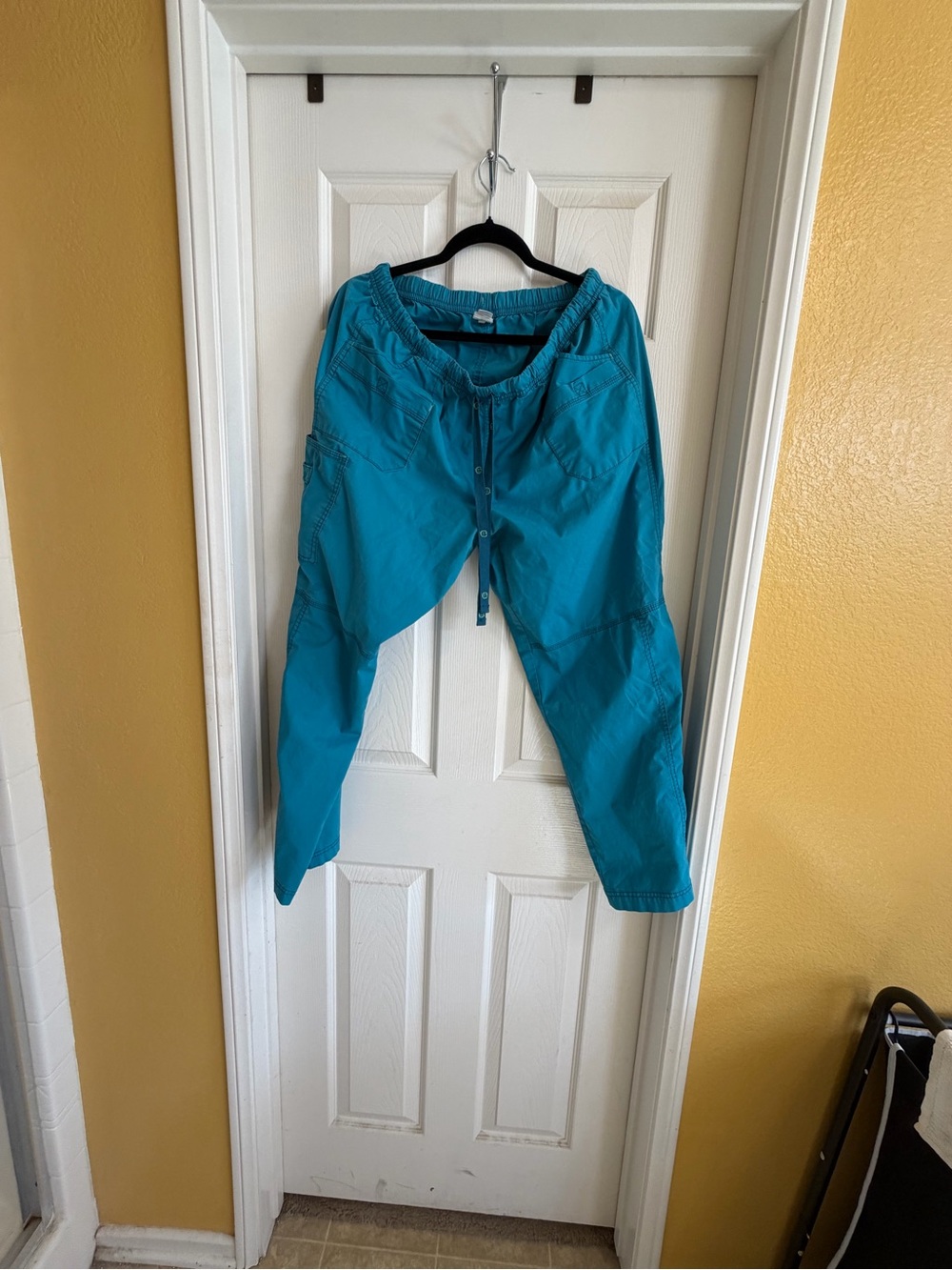 Teal Women’s Scrub Pants
